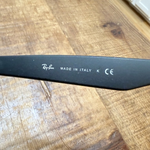 Ray-Ban Matte Black Sunglasses RB2132 New Wayfarer - Picture 6 of 9